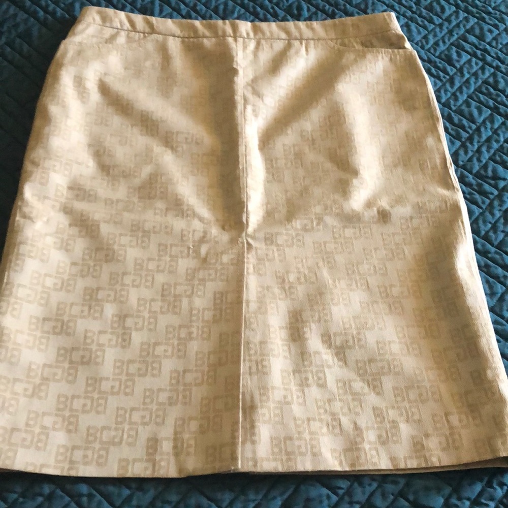 BCBG skirt beige